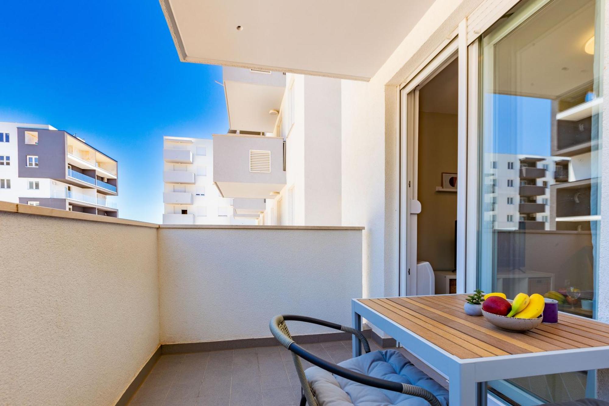 Campanula Apartment With Balcony Zadar Exterior photo